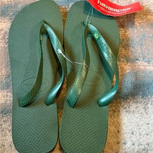 Men's size 9 Havaianas Classic Green Flip Flops